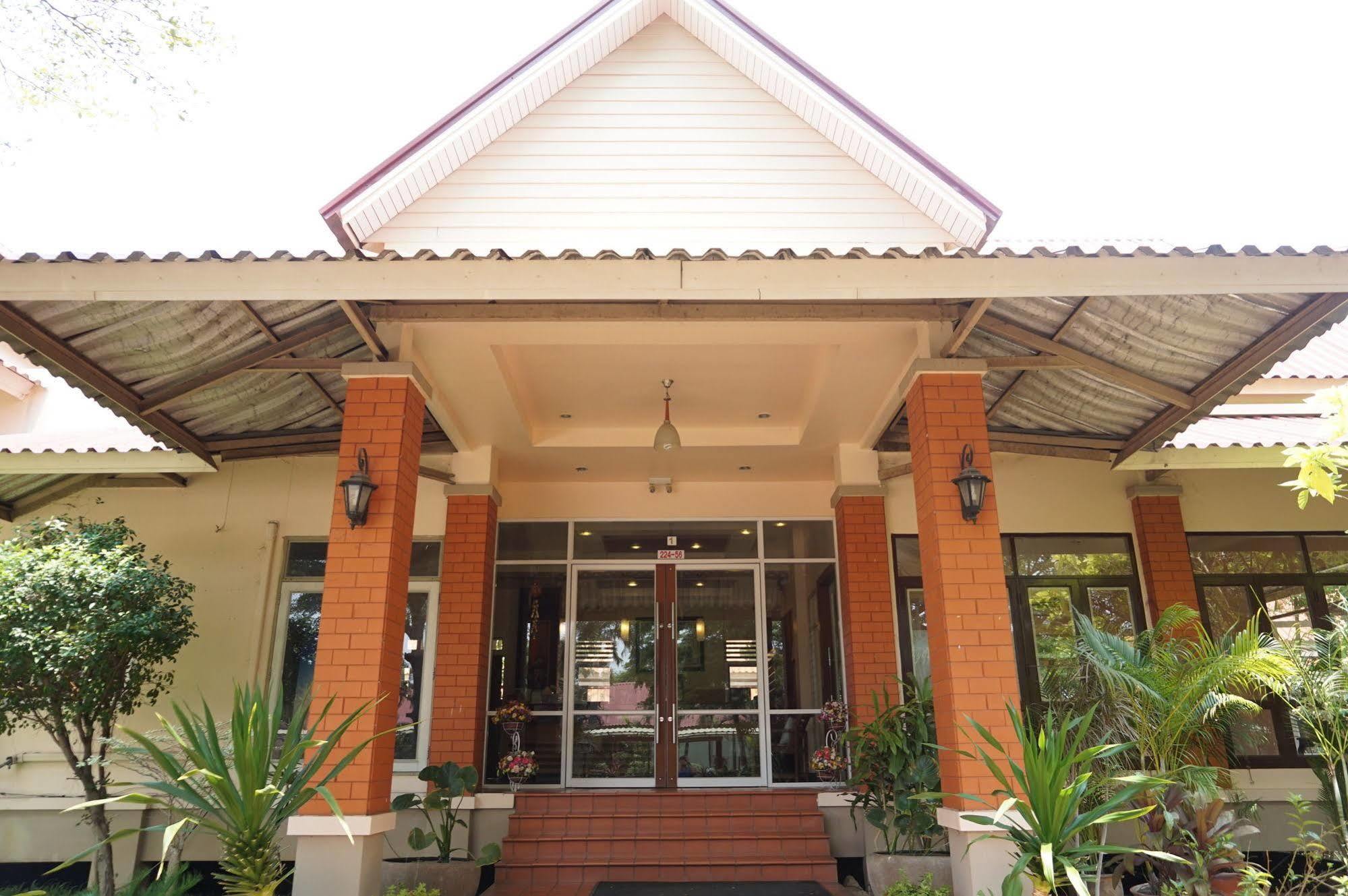 Tonwa Resort Hotel Khon Kaen Exterior foto
